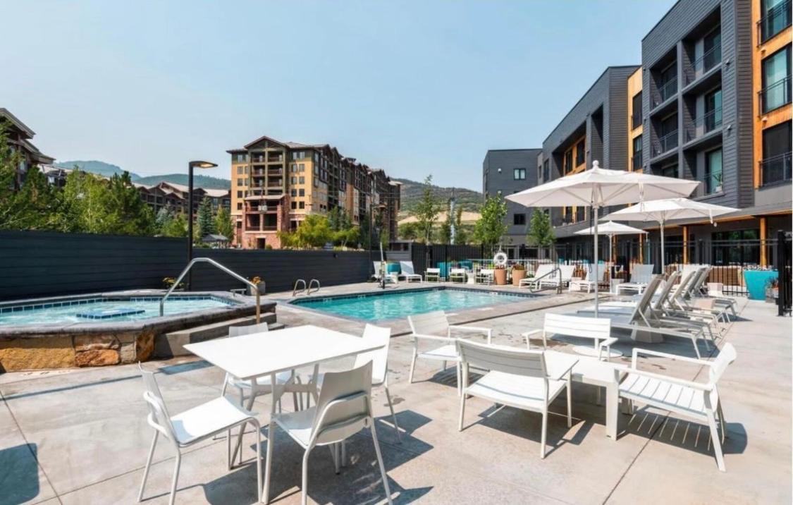 Slope Side Studio In The Heart Of Canyons Village With Heated Pool & Hot Tub! Park City Extérieur photo